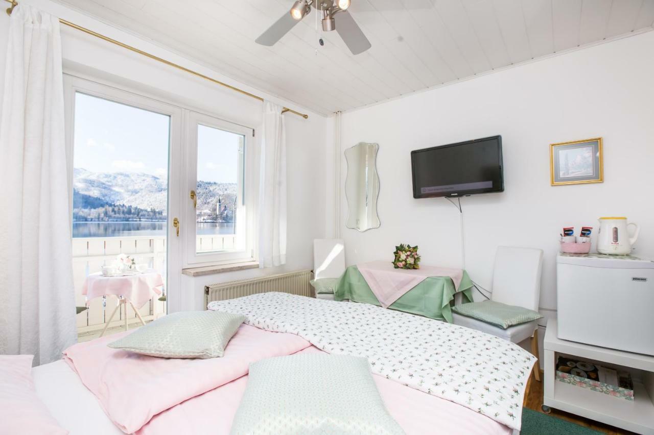 بليد B&B Pletna A Double Lake-View Room المظهر الخارجي الصورة